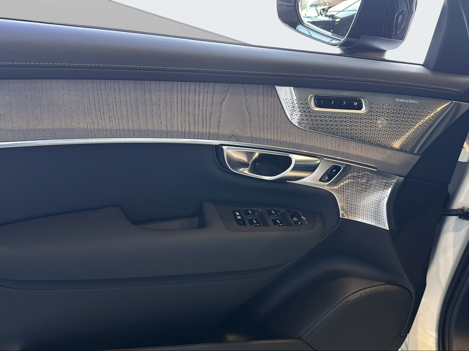 VOLVO XC90 2.0 T8 TE Ultra Dark eAWD-image-11