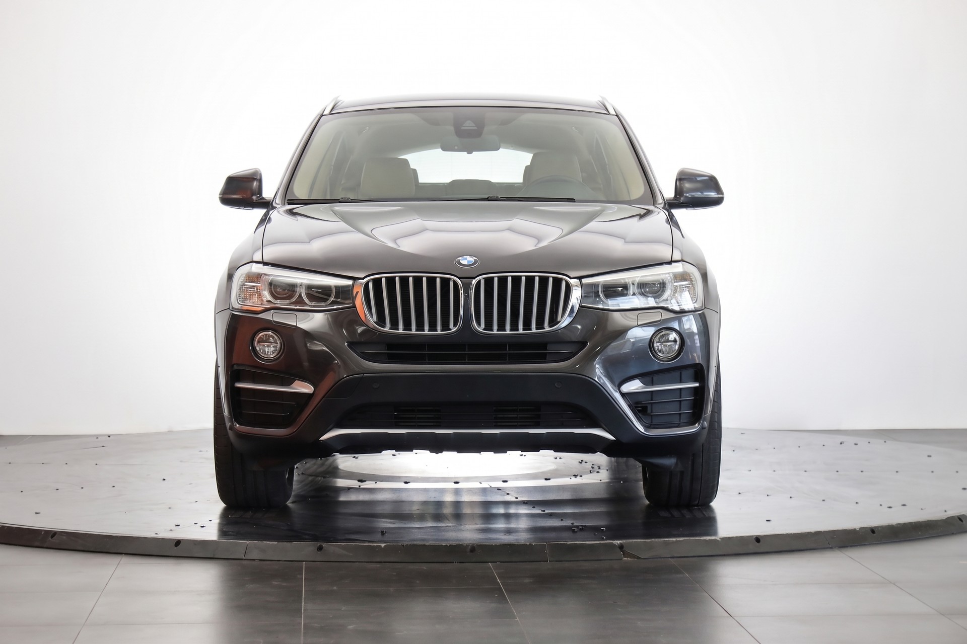 BMW X4 xDrive 20d xLine Steptronic-showroom-element-1