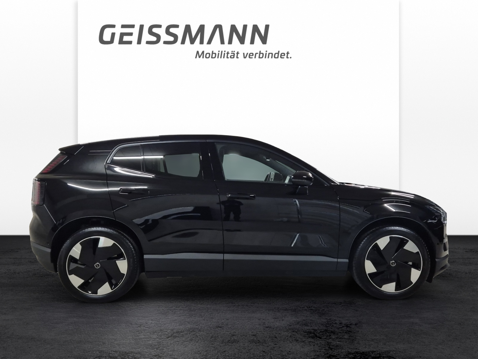VOLVO EX30 E60 Twin Ultra Performance AWD-showroom-element-3