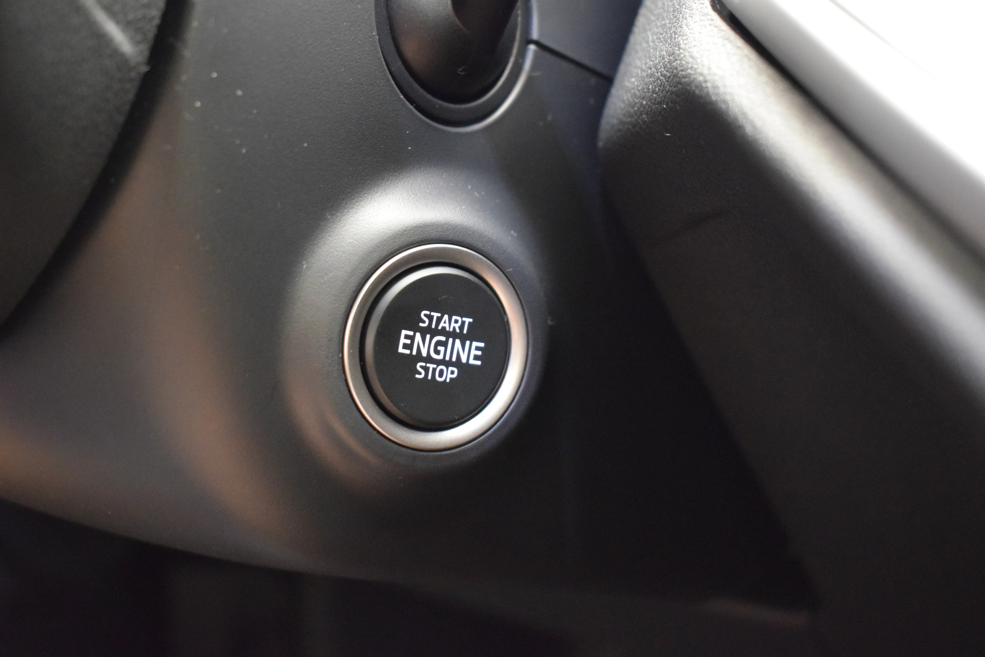 SKODA Enyaq 60 Essence-image-30