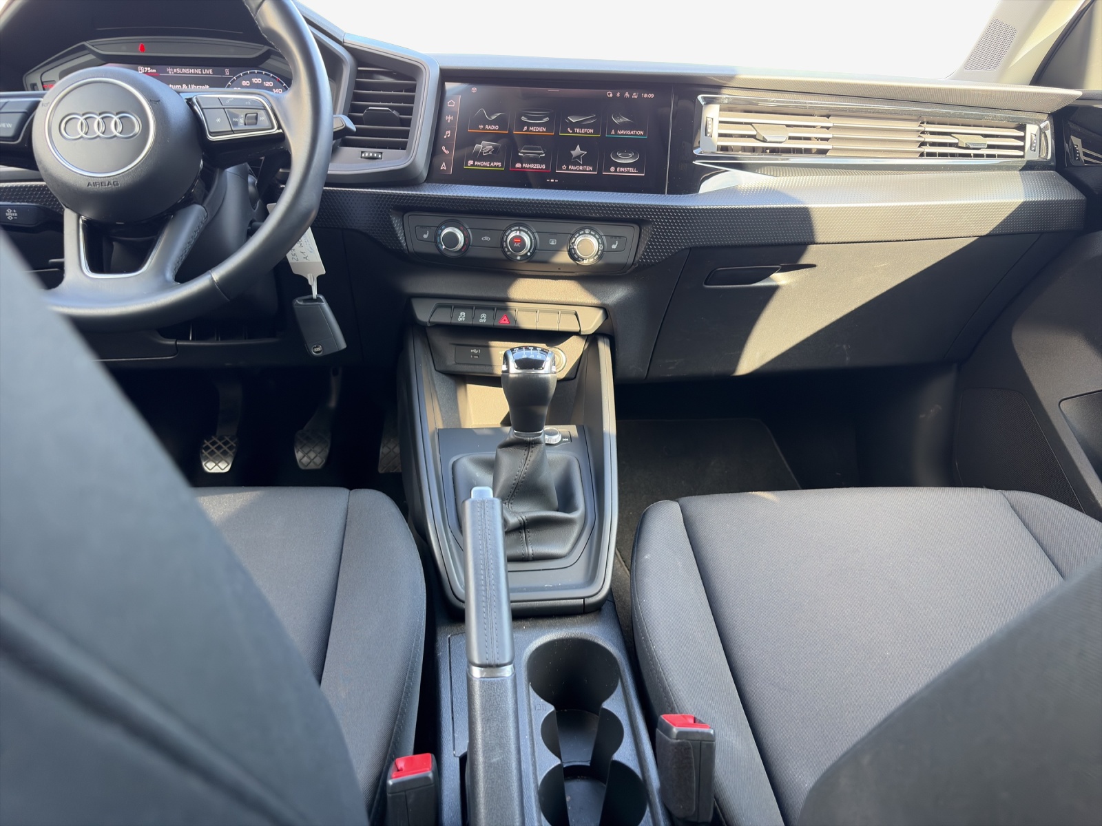 AUDI A1 Sportback 30 TFSI Attraction-image-10
