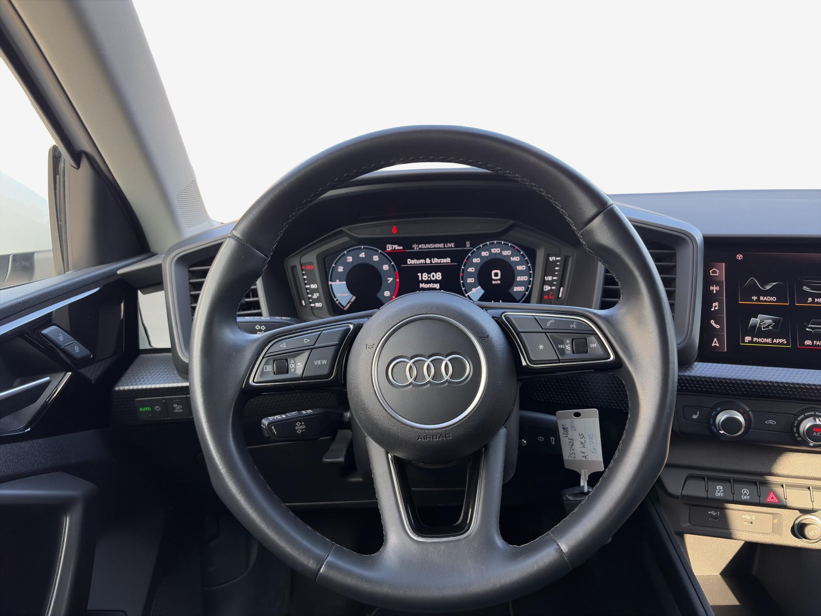 AUDI A1 Sportback 30 TFSI Attraction-image-9