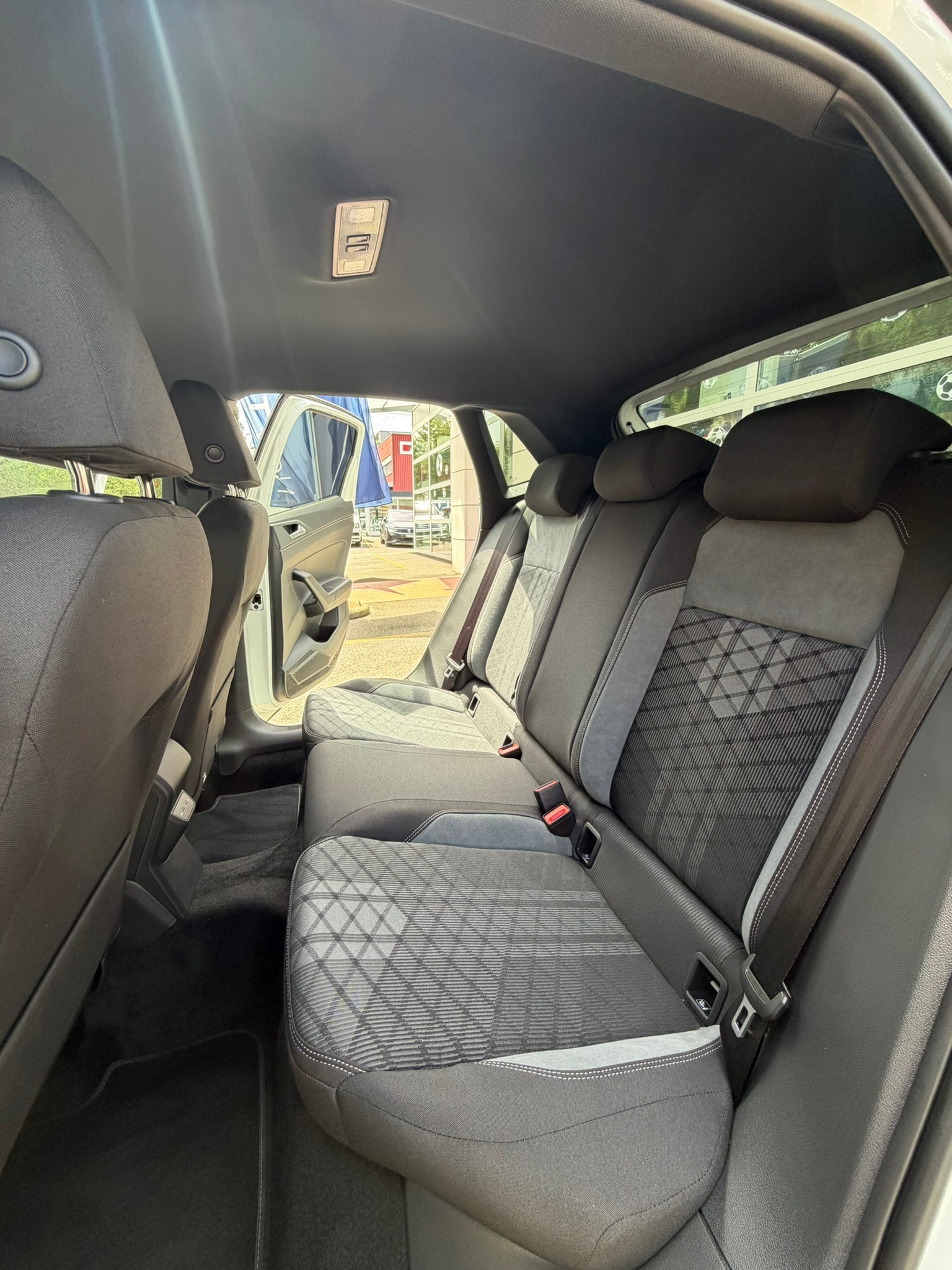 VW Polo 1.0 TSI R-Line United DSG-image-12