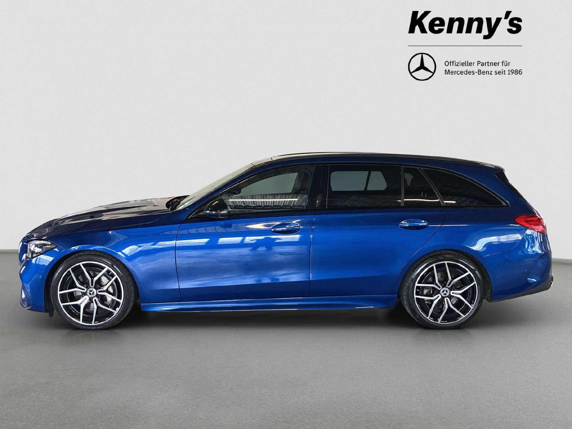 MERCEDES-BENZ C 300 AMG Line 4MATIC Kombi-showroom-element-2