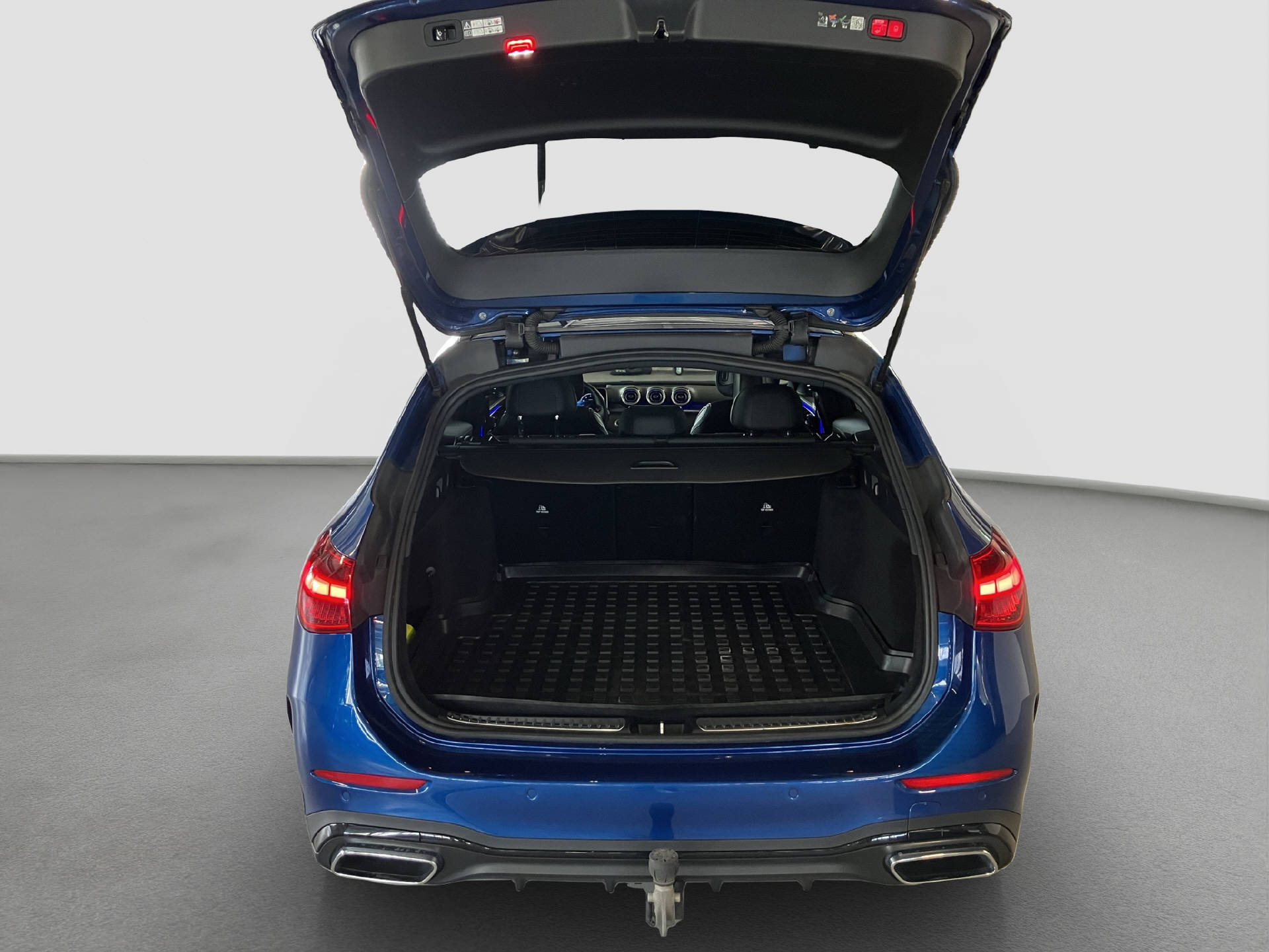 MERCEDES-BENZ C 300 AMG Line 4MATIC Kombi-image-13