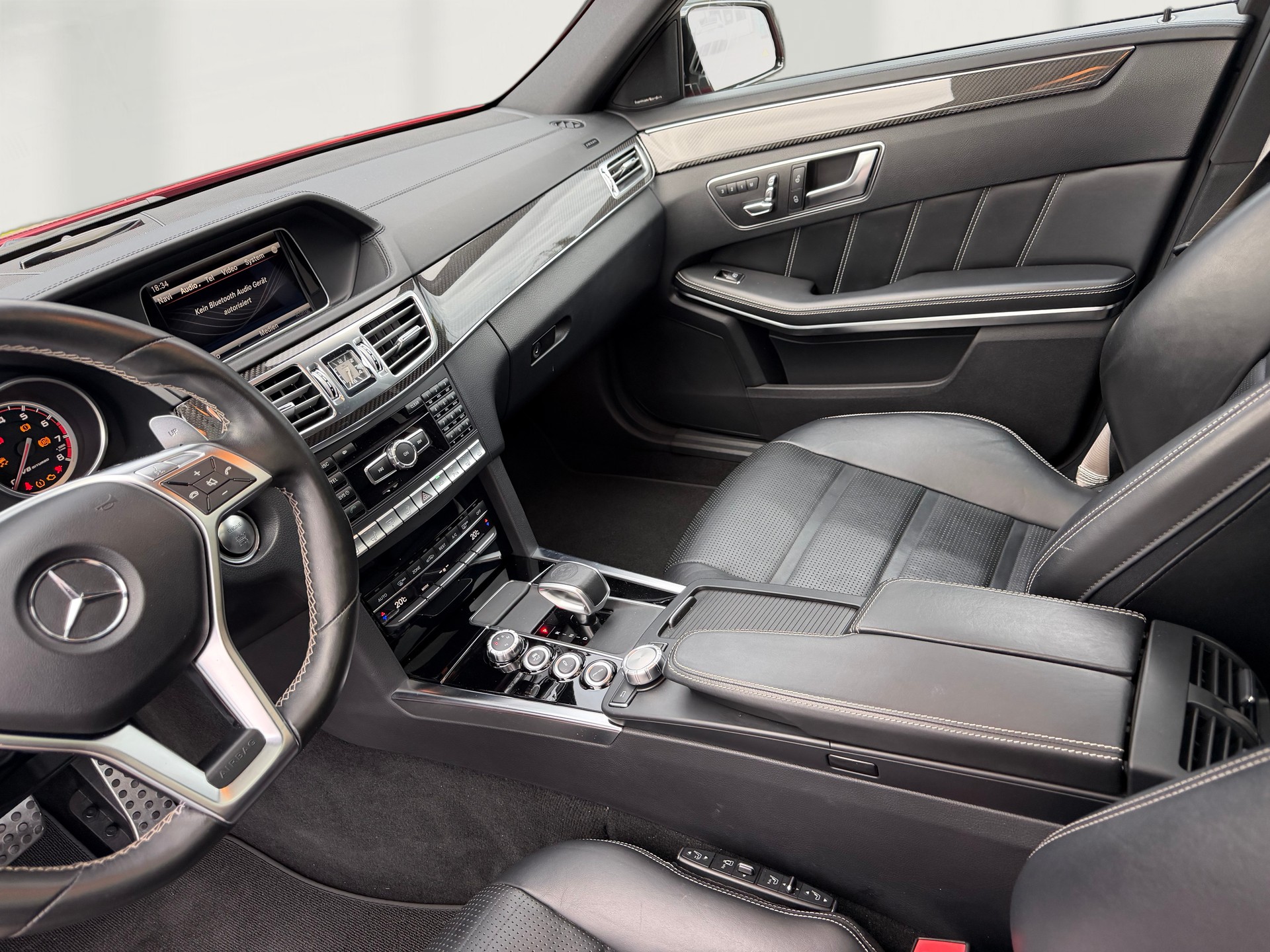 MERCEDES-BENZ E 63 AMG S 4Matic Speedshift-image-13