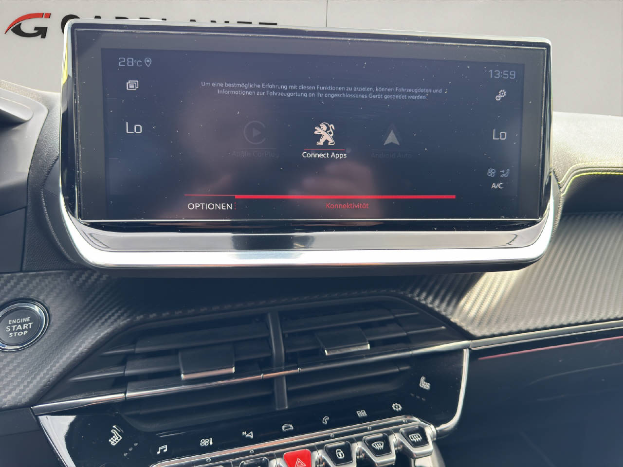 PEUGEOT 208 1.2 PureTech 130 GT Line-image-13