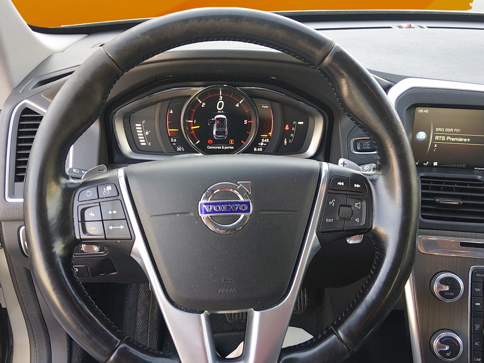 VOLVO XC60 D4 AWD Summum Geartronic-image-9
