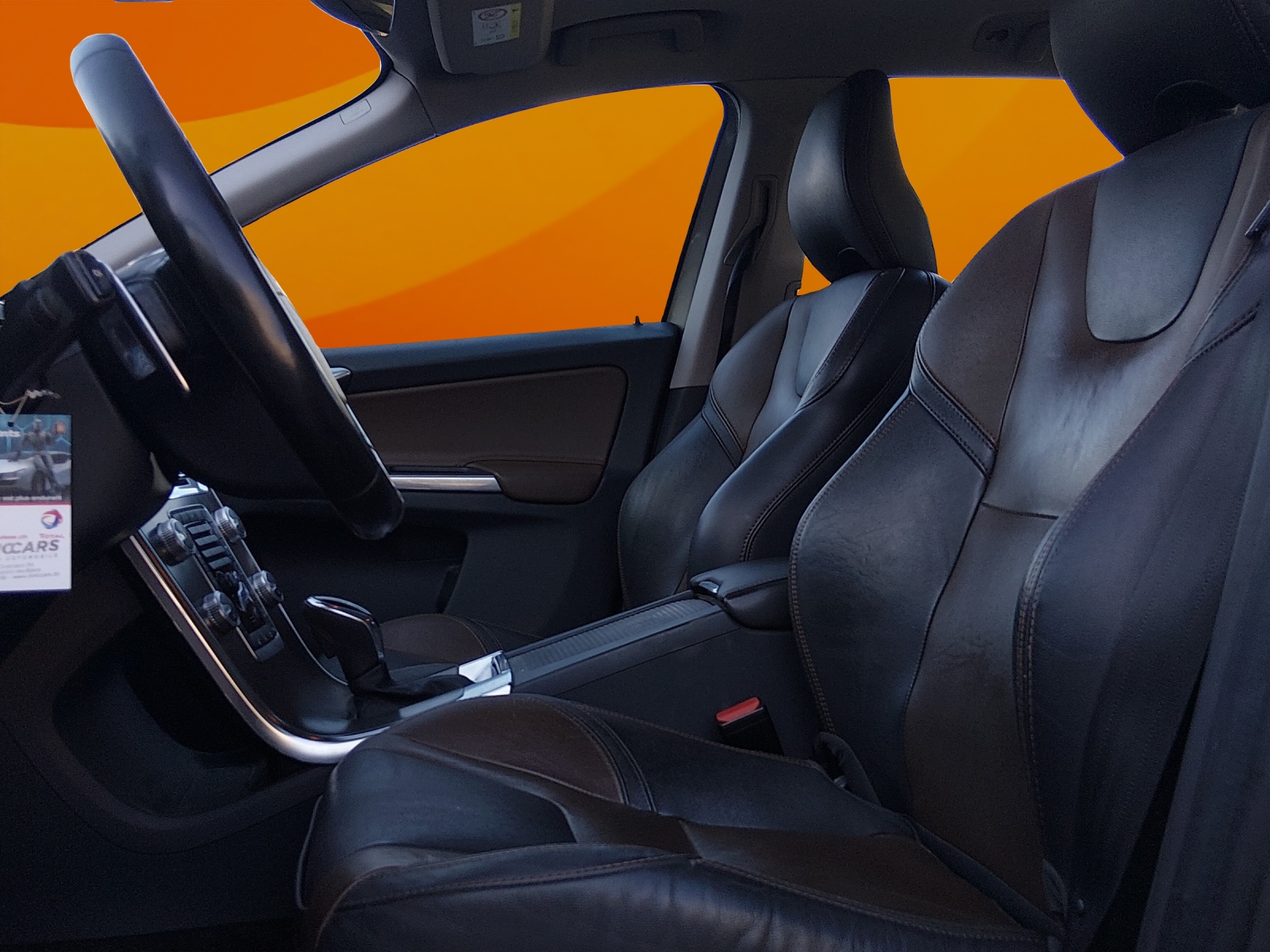 VOLVO XC60 D4 AWD Summum Geartronic-image-8