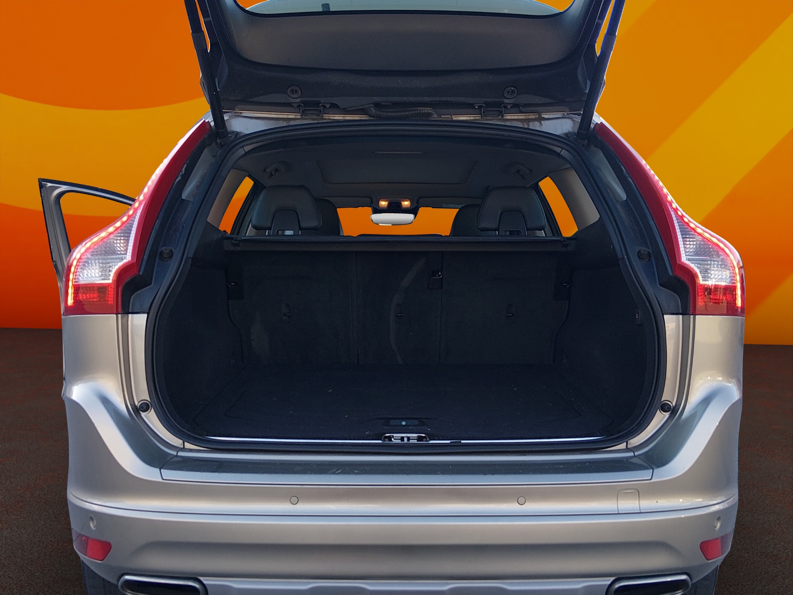 VOLVO XC60 D4 AWD Summum Geartronic-image-11