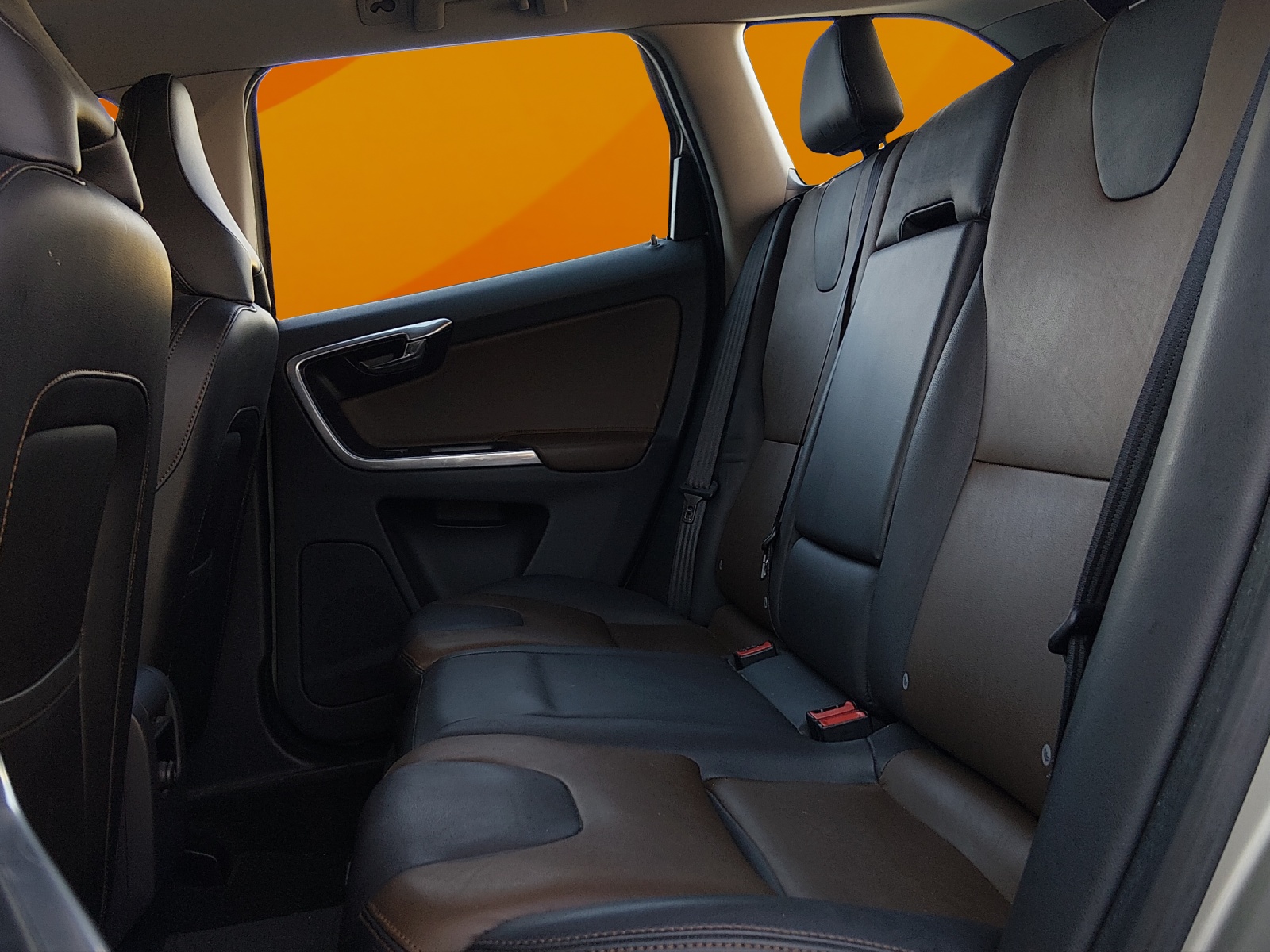 VOLVO XC60 D4 AWD Summum Geartronic-image-10