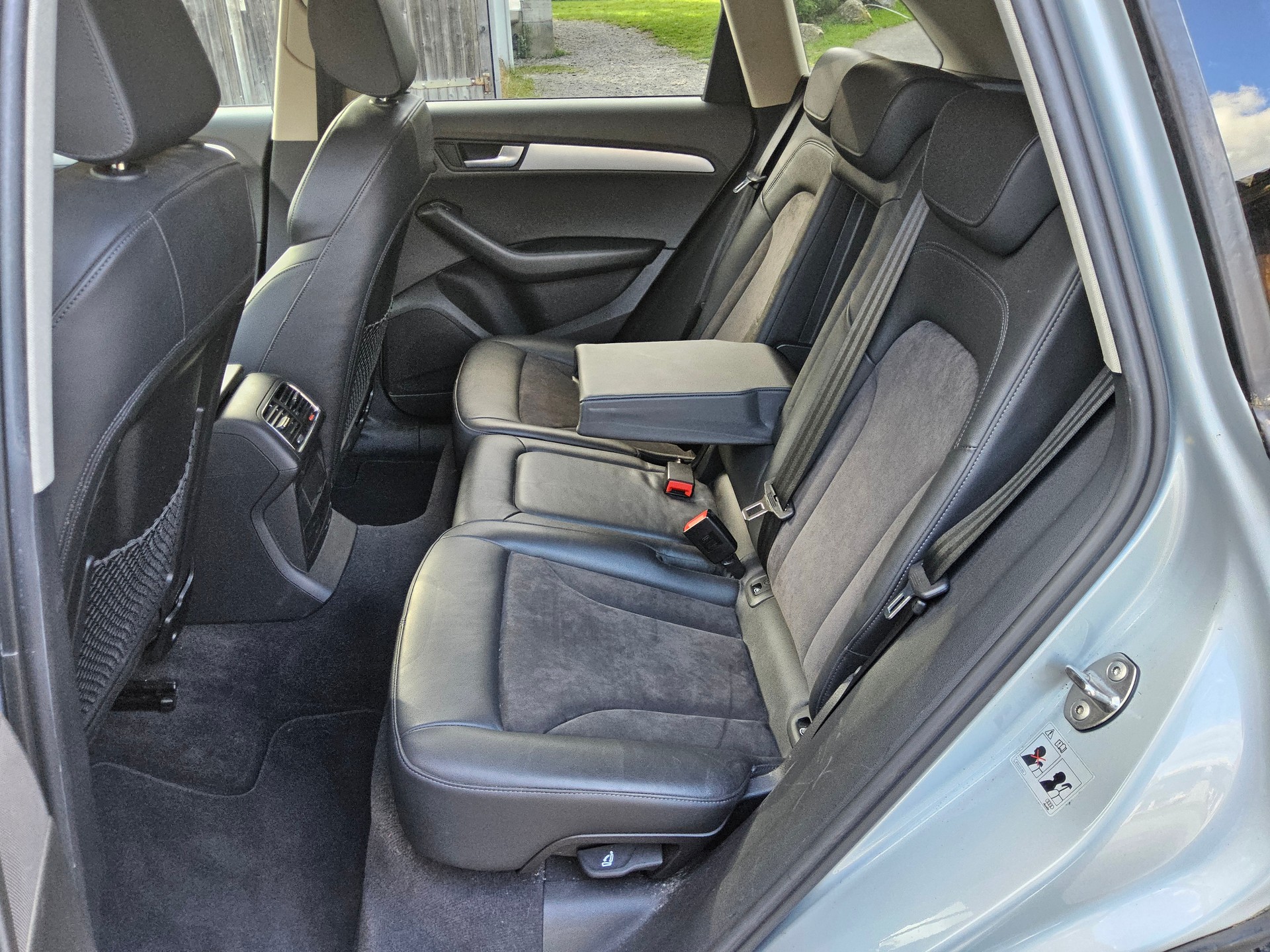 AUDI Q5 2.0 TFSI hybrid quattro tiptronic-image-12