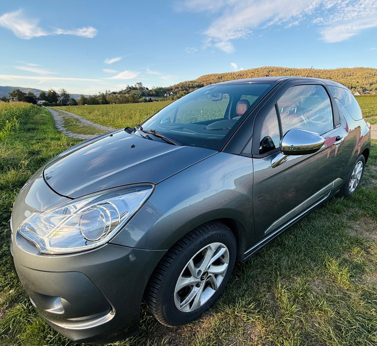 DS AUTOMOBILES DS3-image-2