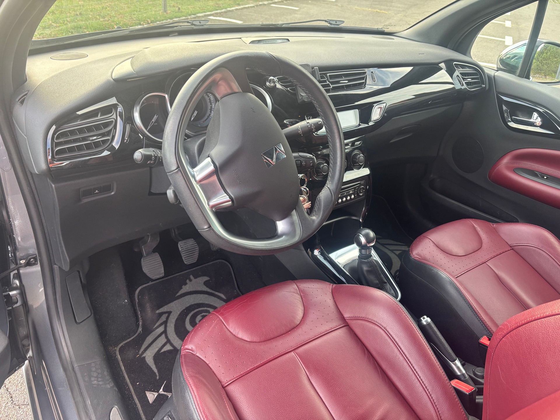 DS AUTOMOBILES DS3-image-5