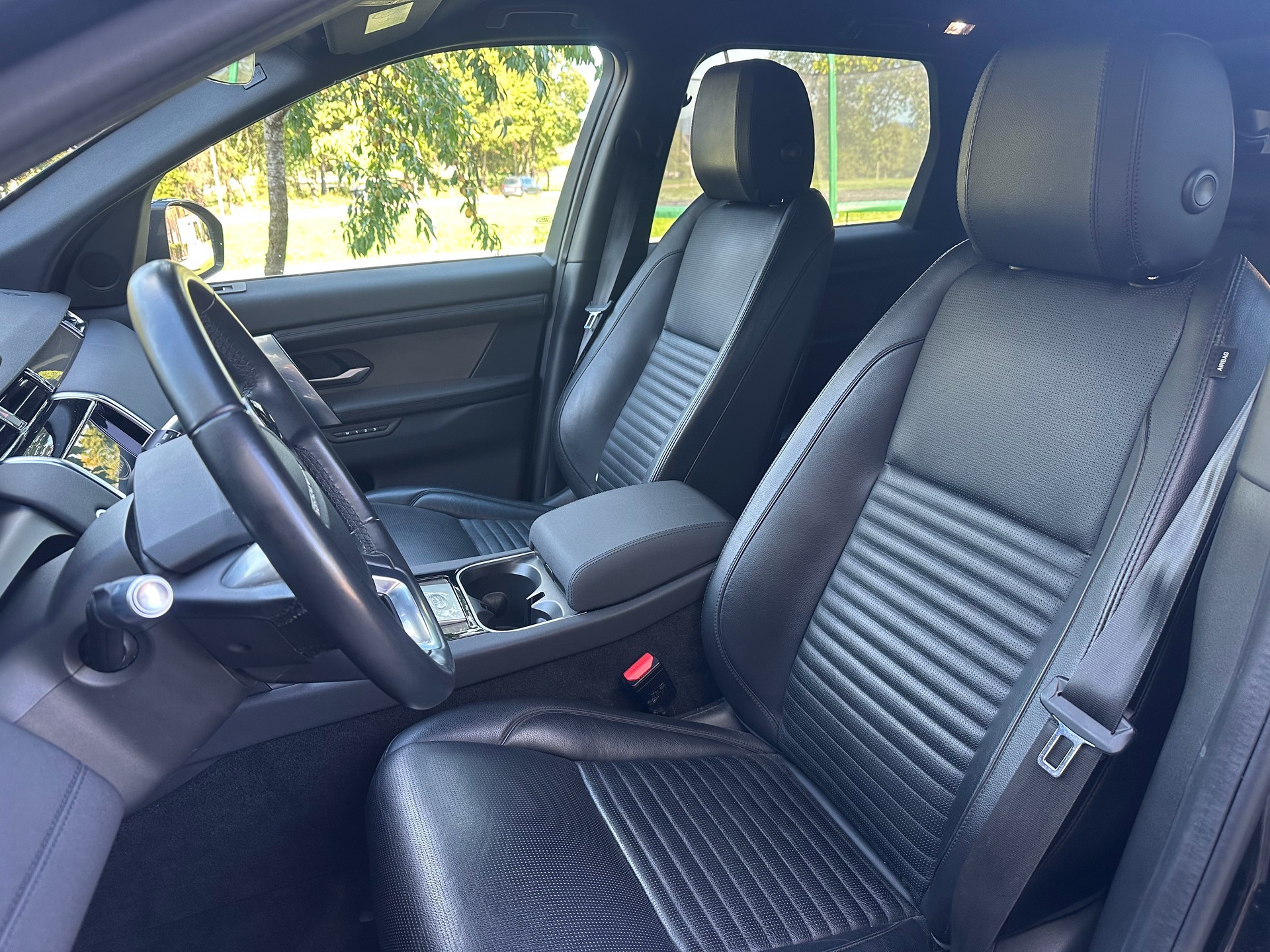 LAND ROVER DISCOVERY SPORT P250 SE-image-6