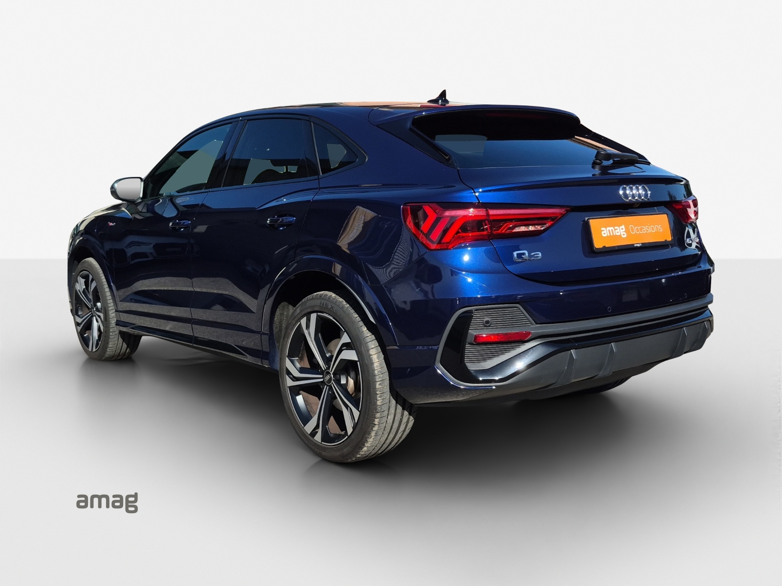 AUDI Q3 Sportback 45 TFSI e S line S-tronic-image-2