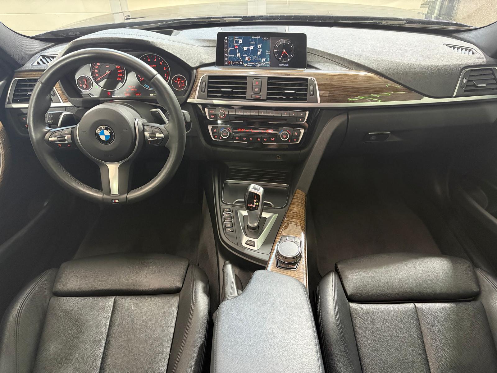 BMW 330e iPerformance Luxury Line Steptronic - Toit ouvrant - Caméra de recul - Régulateur de vitesse-image-17
