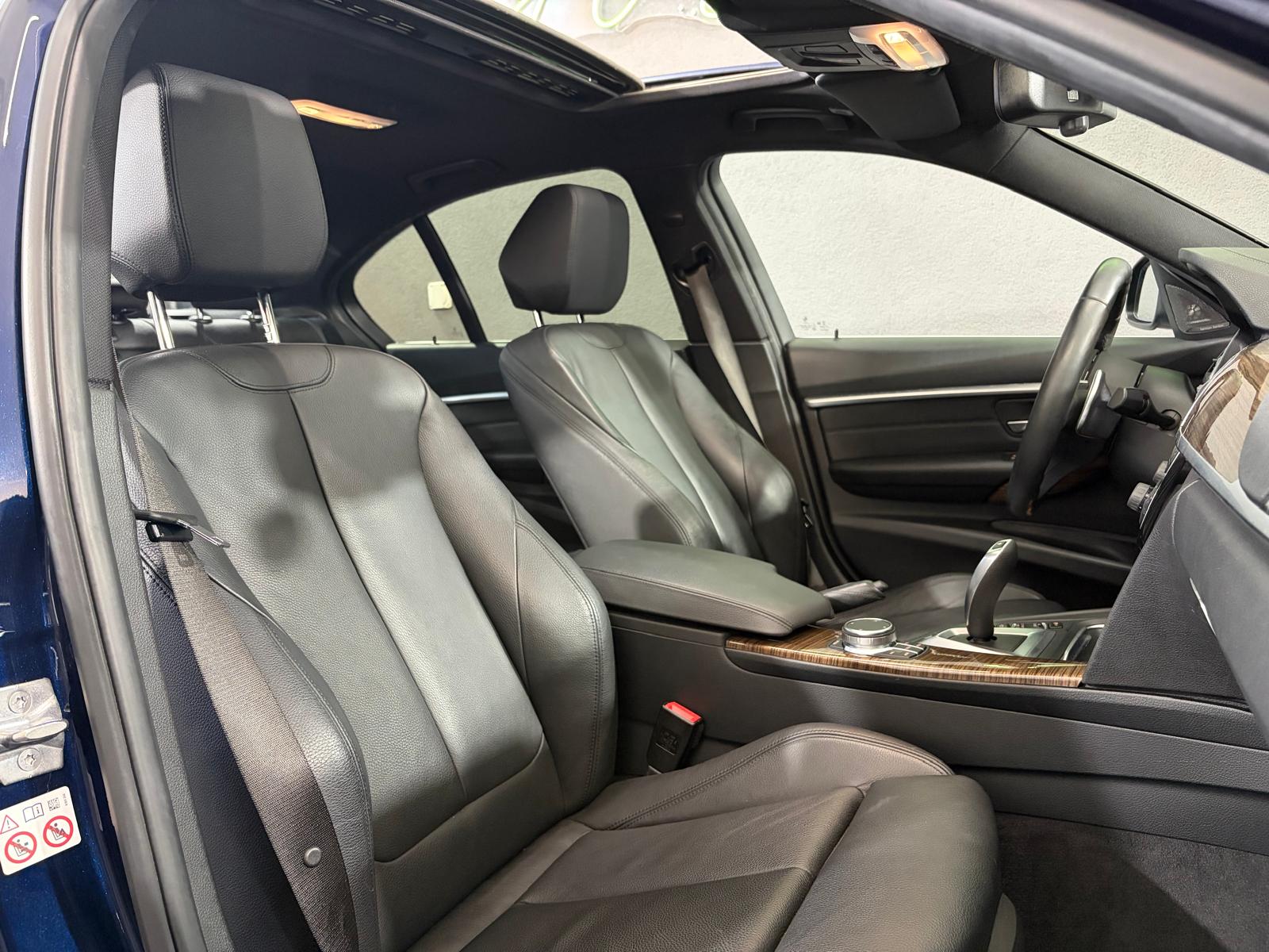 BMW 330e iPerformance Luxury Line Steptronic - Toit ouvrant - Caméra de recul - Régulateur de vitesse-image-13