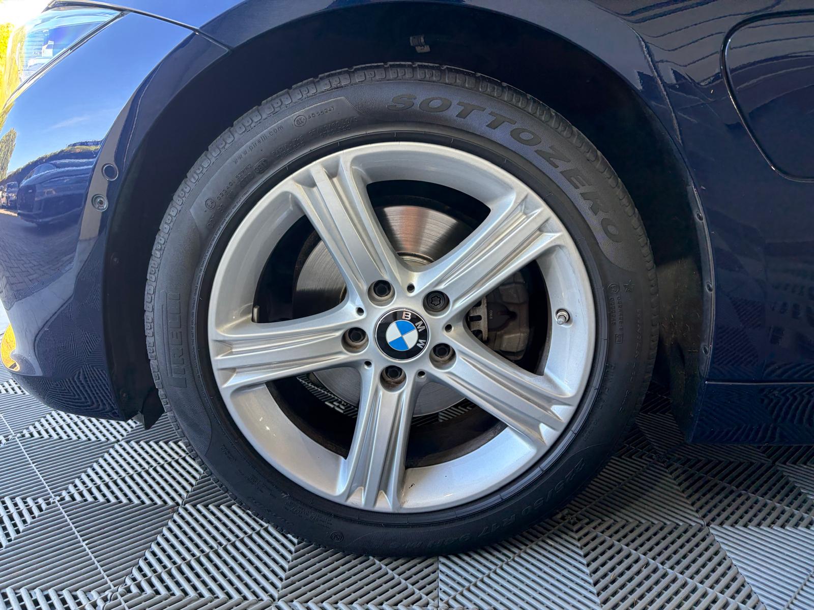 BMW 330e iPerformance Luxury Line Steptronic - Toit ouvrant - Caméra de recul - Régulateur de vitesse-image-28