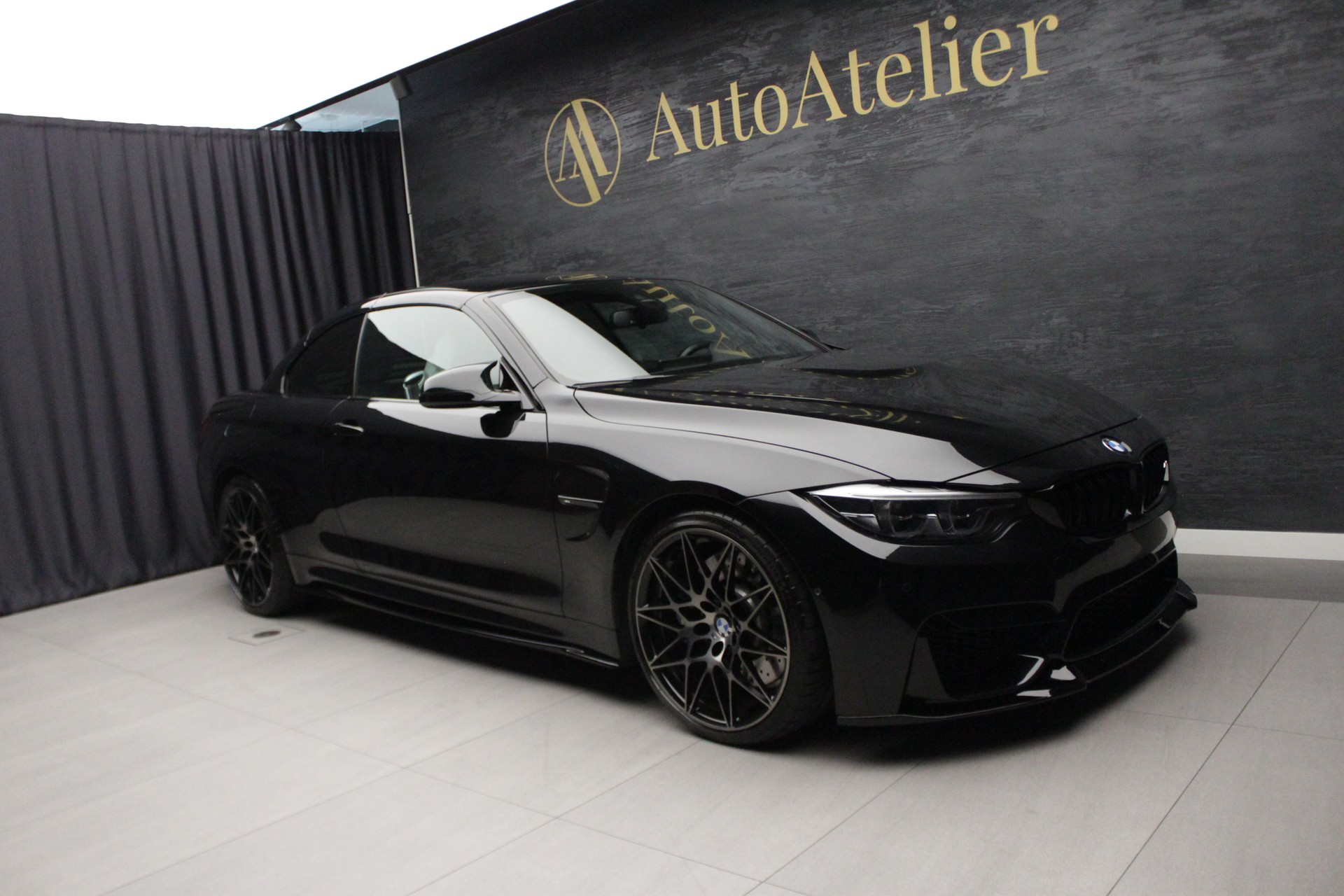 BMW M4 Cabriolet Drivelogic M Competition-showroom-element-1