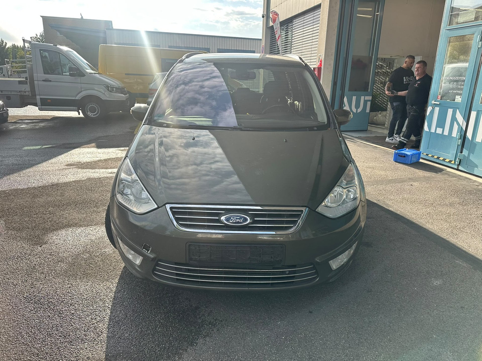 FORD Galaxy 2.2 TDCi Ghia-showroom-element-2