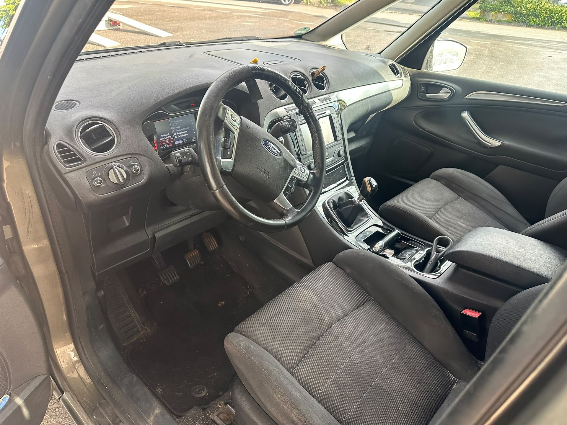 FORD Galaxy 2.2 TDCi Ghia-image-10