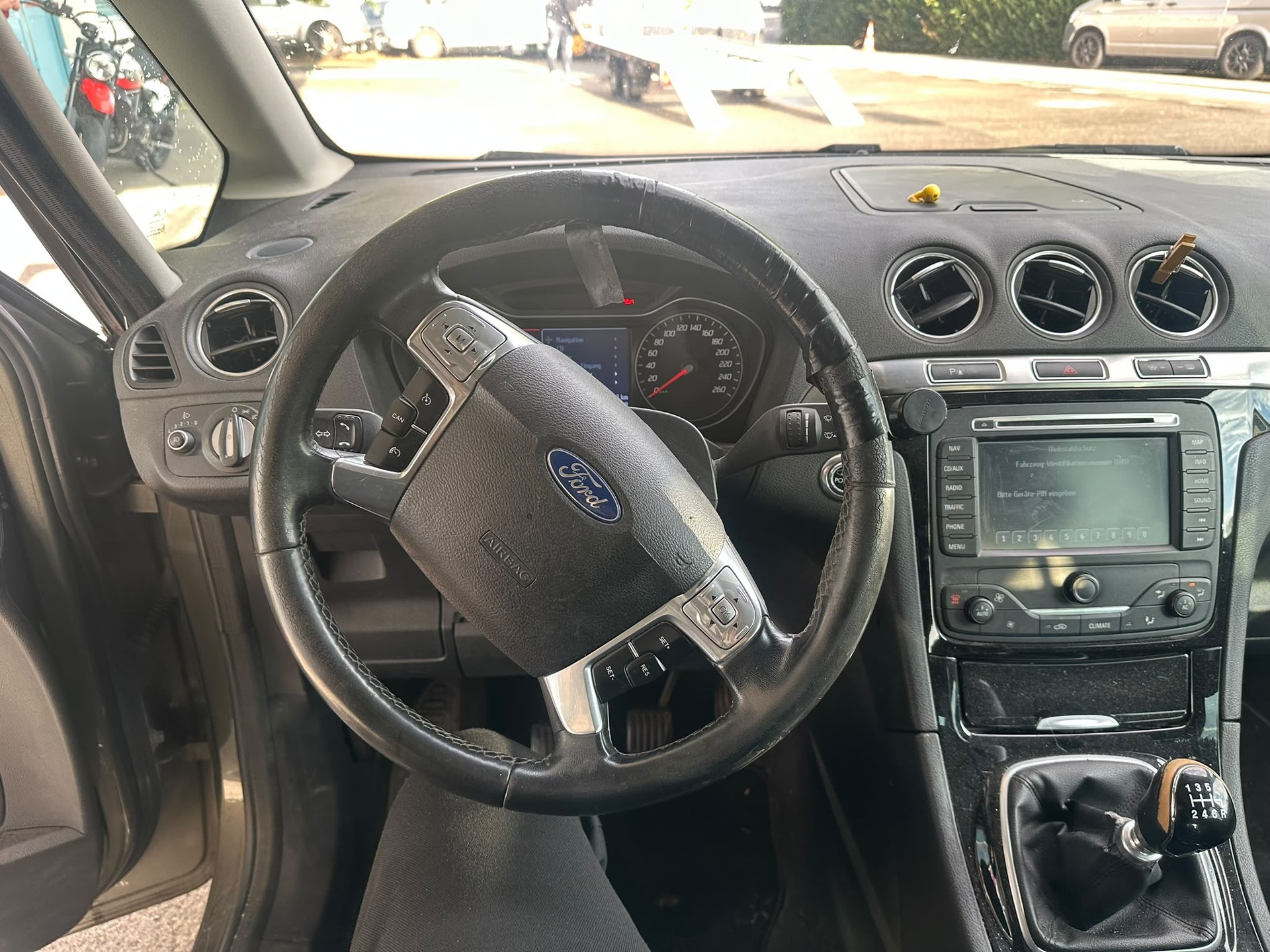 FORD Galaxy 2.2 TDCi Ghia-image-13