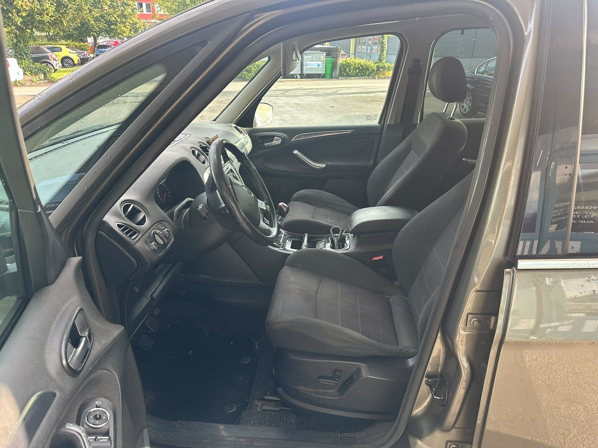 FORD Galaxy 2.2 TDCi Ghia-image-11