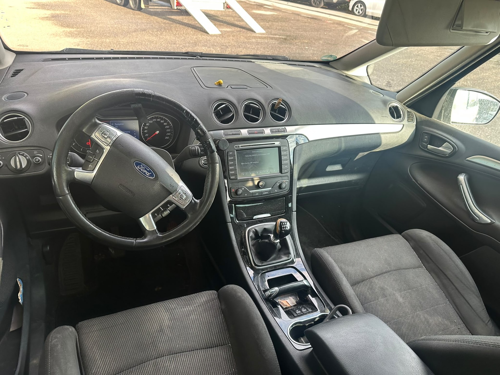 FORD Galaxy 2.2 TDCi Ghia-image-9