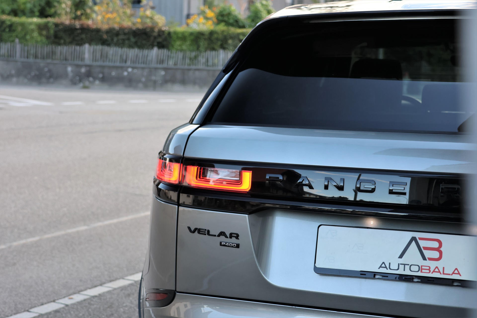 LAND ROVER Range Rover Velar R-Dynamic P 400 HSE Automatic (CH) + 2.5T AHK-image-5
