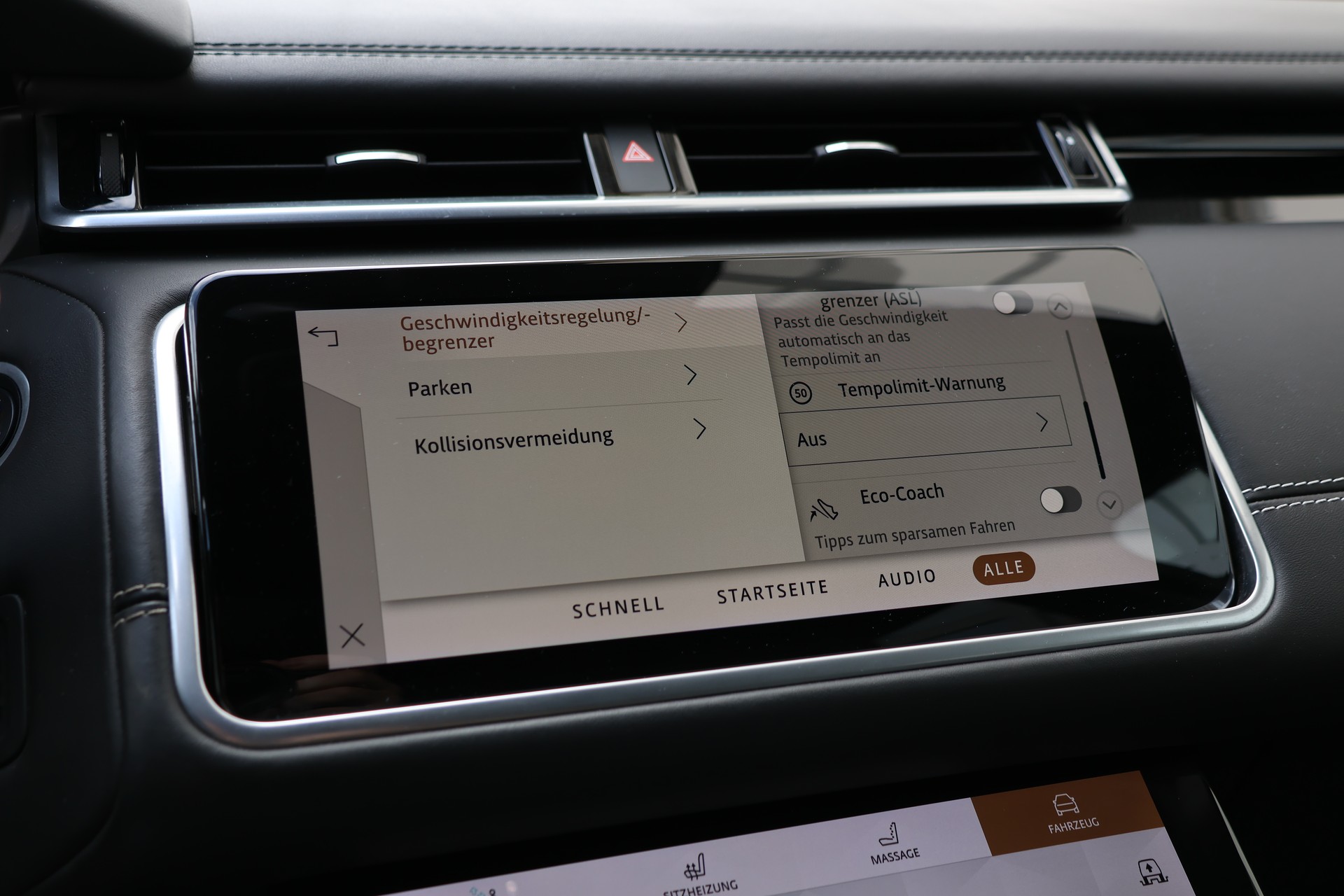 LAND ROVER Range Rover Velar R-Dynamic P 400 HSE Automatic (CH) + 2.5T AHK-image-26