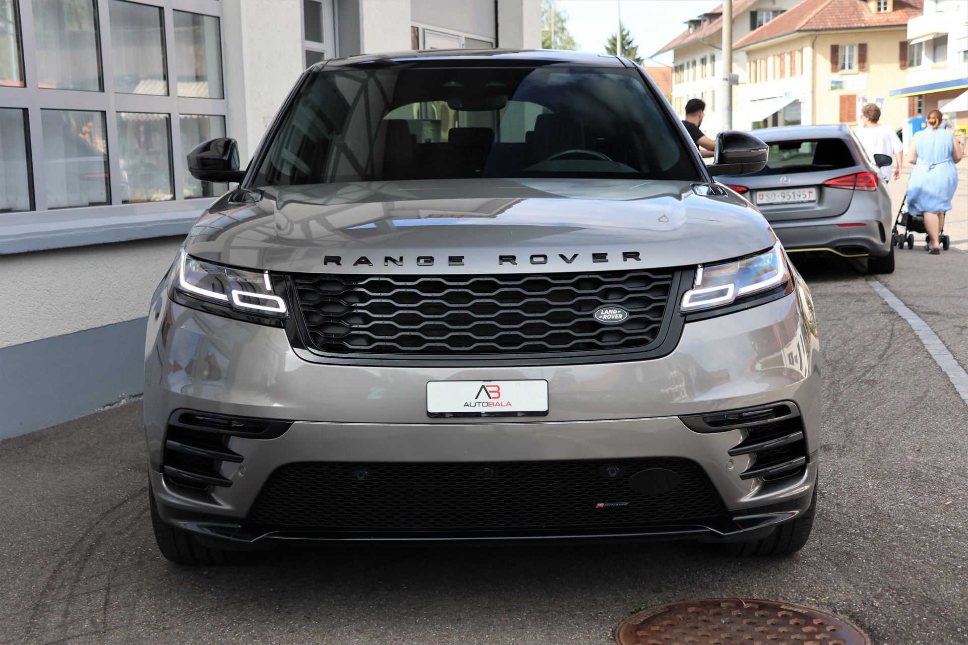 LAND ROVER Range Rover Velar R-Dynamic P 400 HSE Automatic (CH) + 2.5T AHK-showroom-element-1