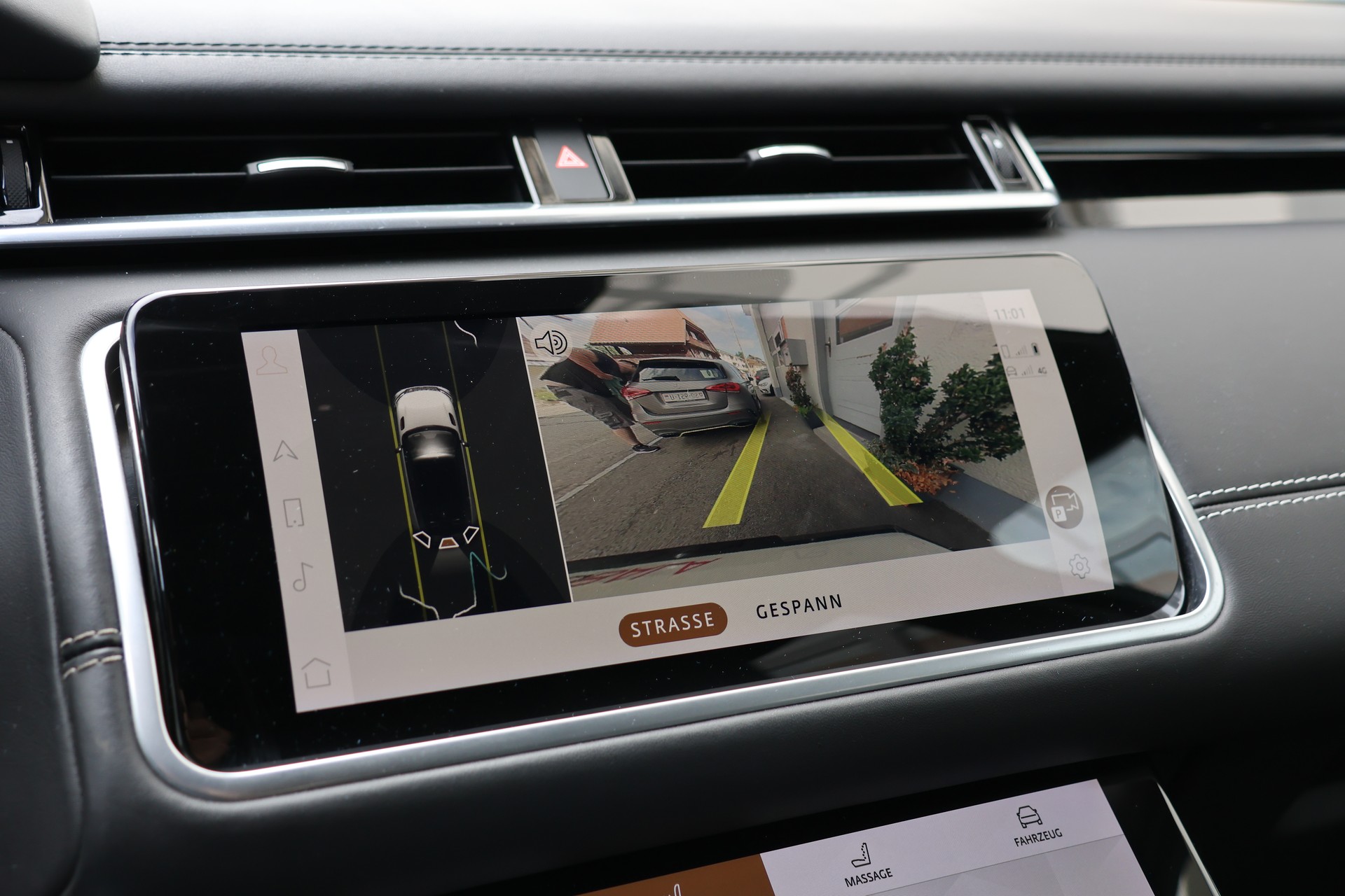 LAND ROVER Range Rover Velar R-Dynamic P 400 HSE Automatic (CH) + 2.5T AHK-image-22