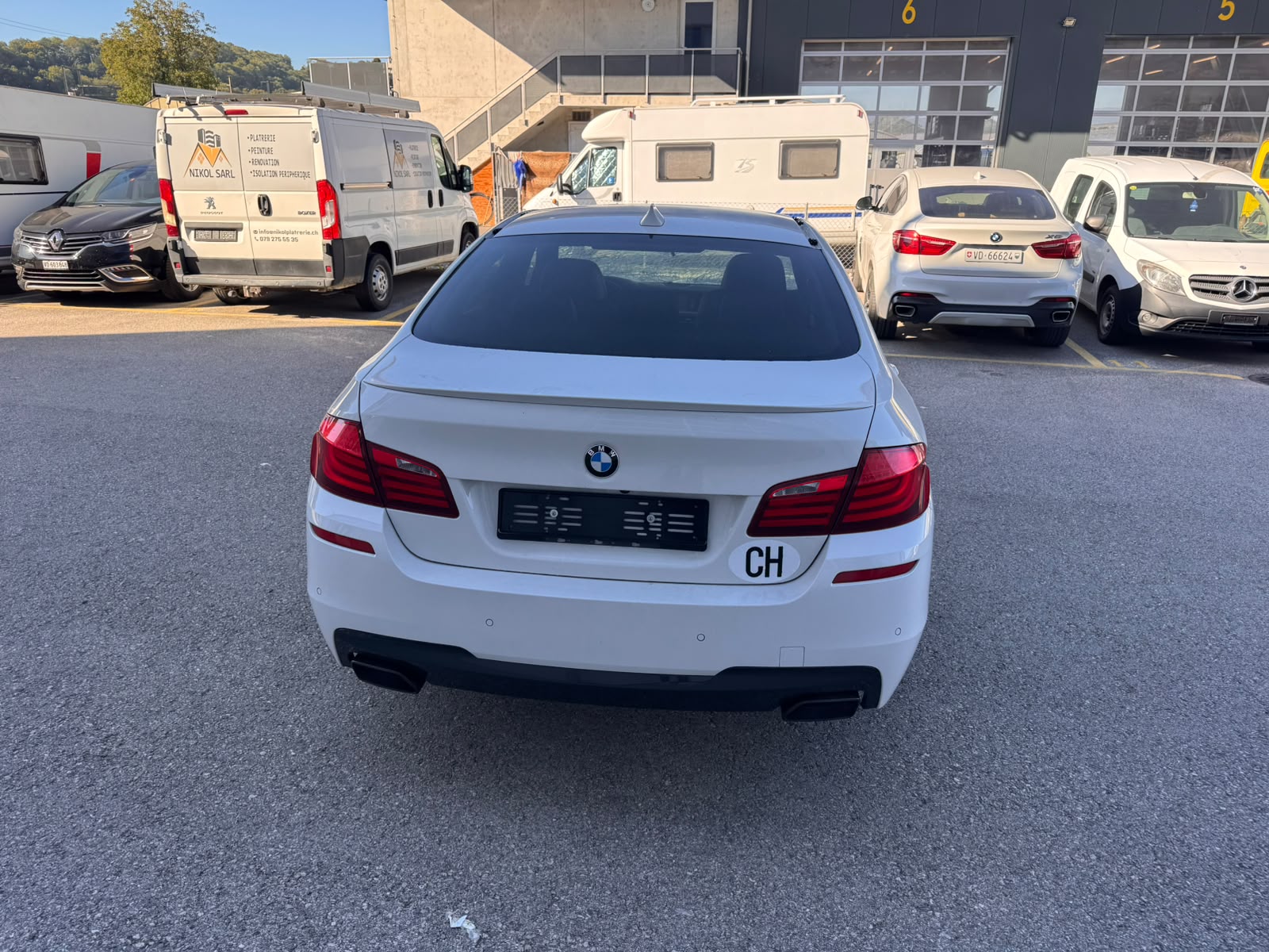 BMW M550d xDrive Steptronic-showroom-element-1