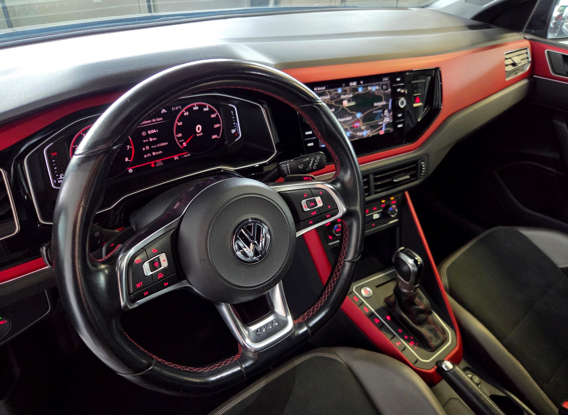 VW Polo 2.0 TSI GTI DSG-image-9