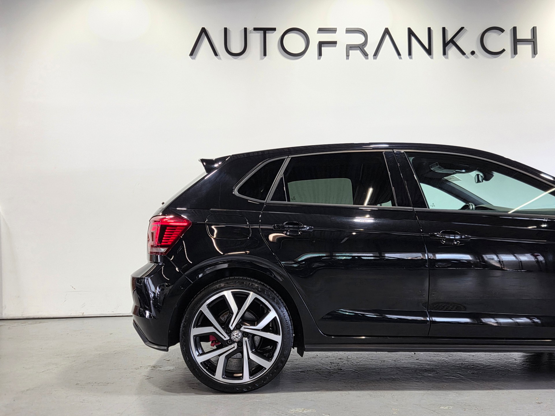 VW Polo 2.0 TSI GTI DSG-image-14