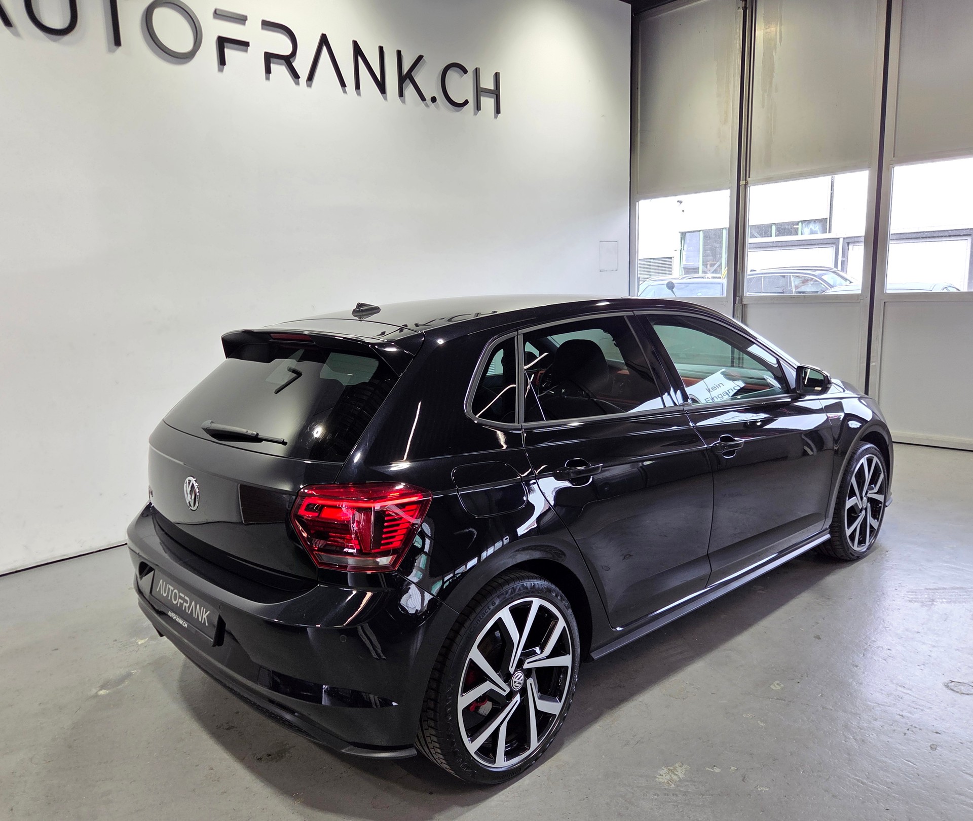 VW Polo 2.0 TSI GTI DSG-image-19