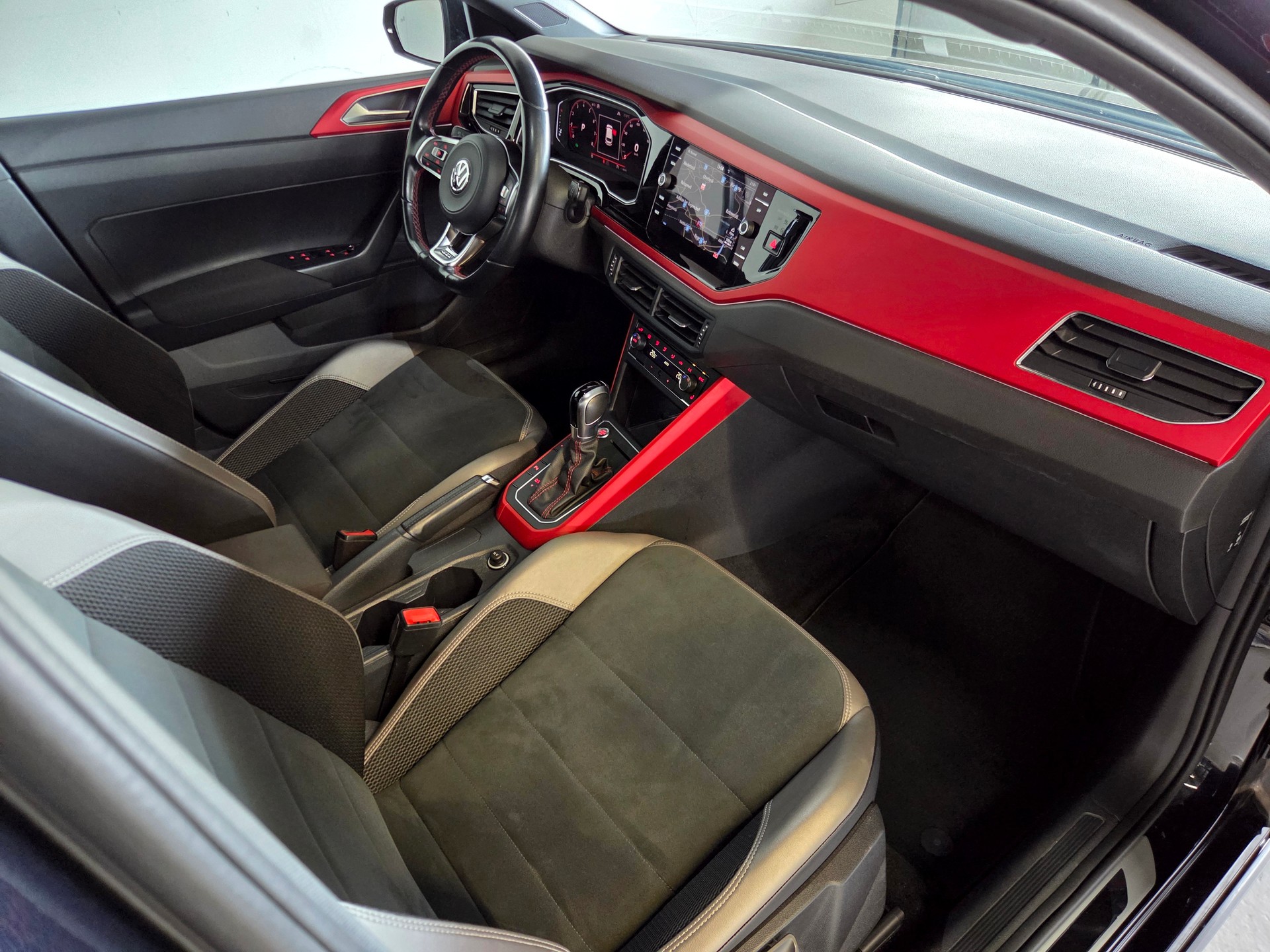 VW Polo 2.0 TSI GTI DSG-image-6