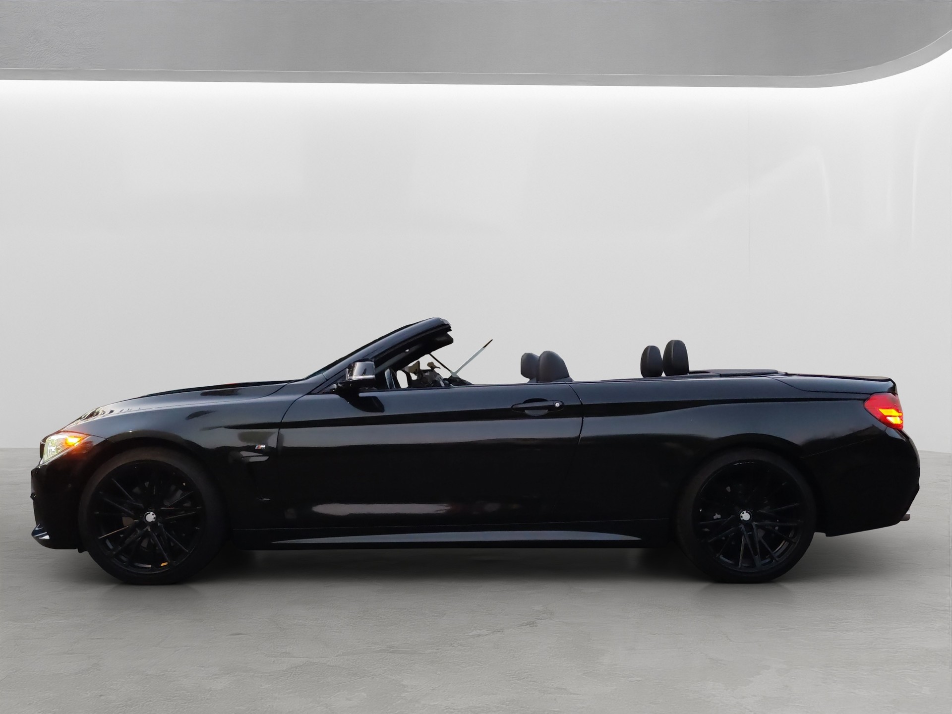 BMW 425d Cabriolet Sport Line Steptronic-showroom-element-3