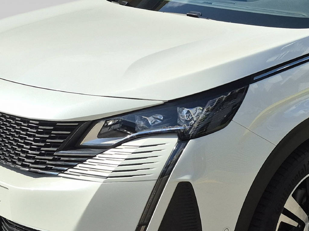 PEUGEOT 5008 Essence 130ch Automatique GT-showroom-element-2