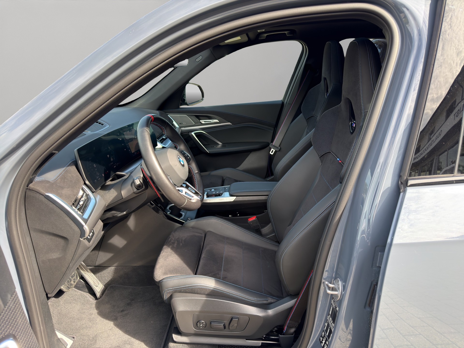 BMW X1 xDrive M35i-image-16