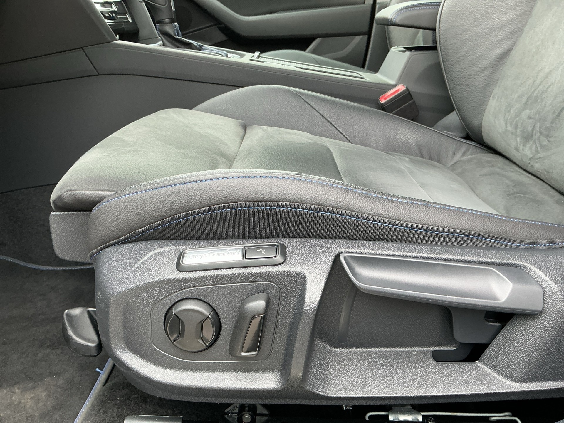 VW Arteon SB 2.0 TSI R 4Motion DSG-image-7