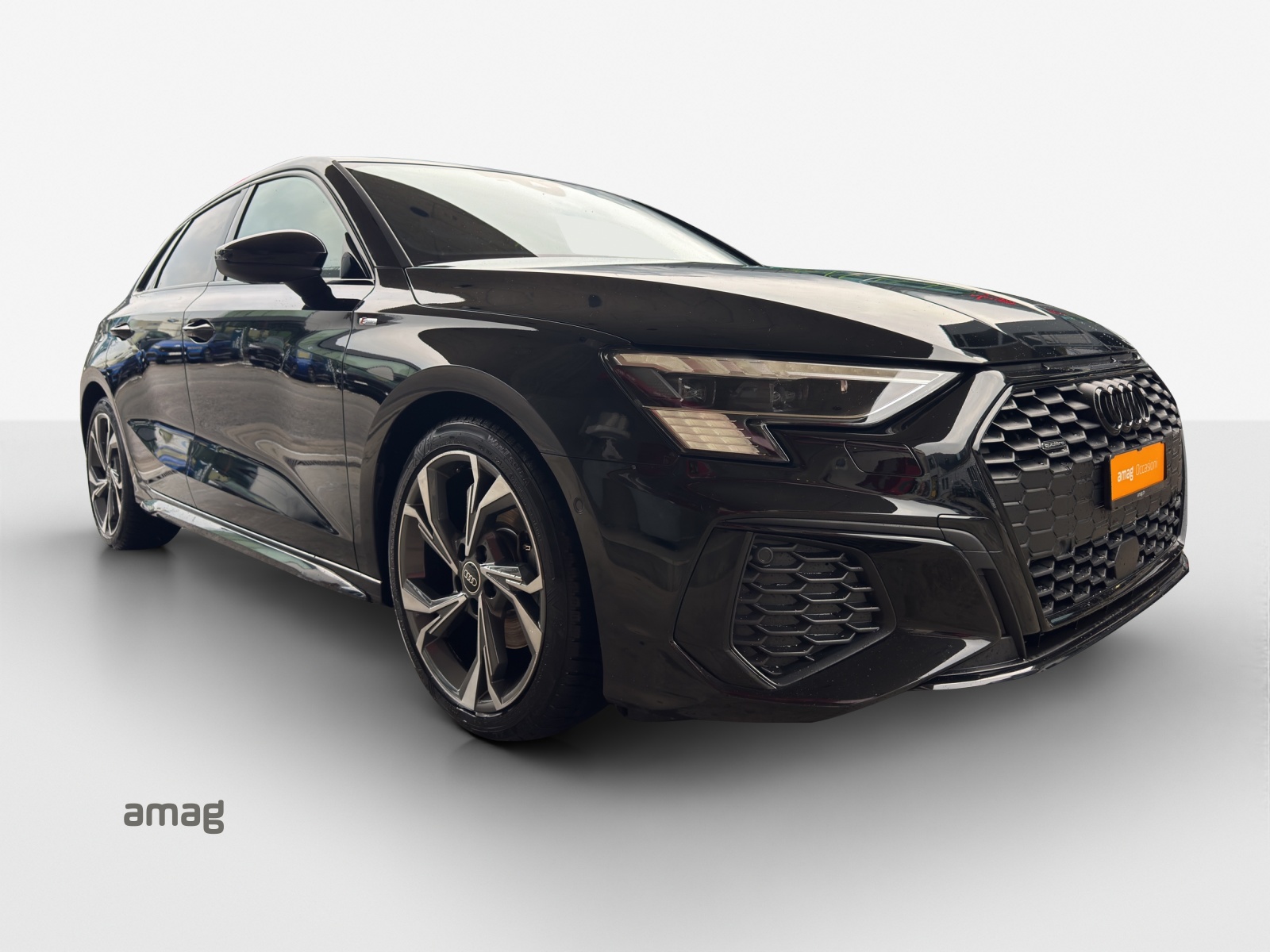 AUDI A3 Sportback 40 TFSI S line quattro S-tronic-image-5