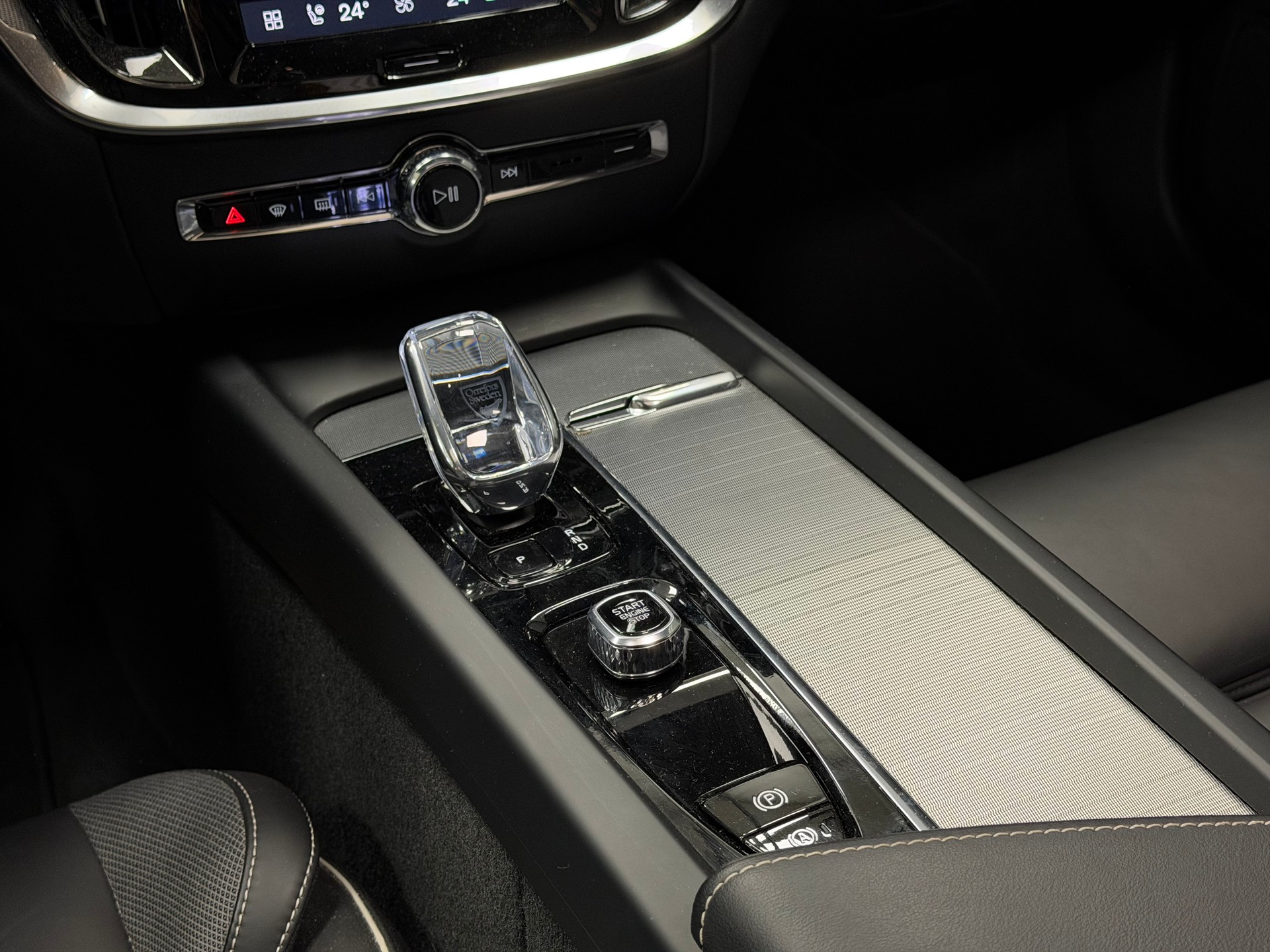 VOLVO V60 B4 Benzin Mild Hybrid Ultra Dark DCT-image-19