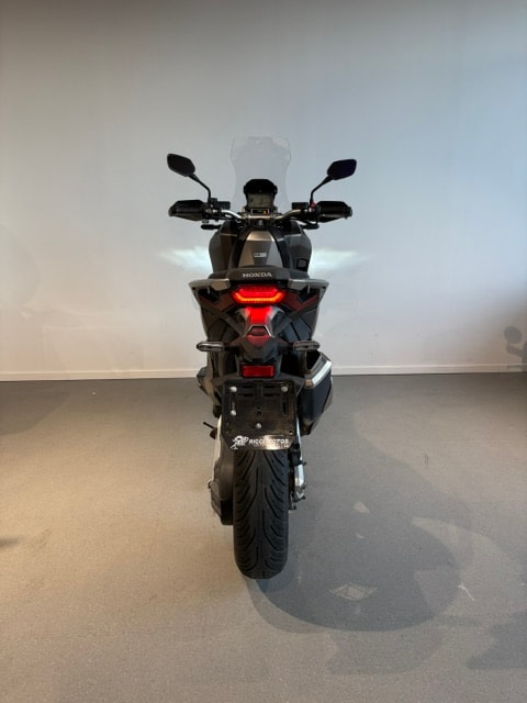 HONDA X-ADV 750 ABS-image-3