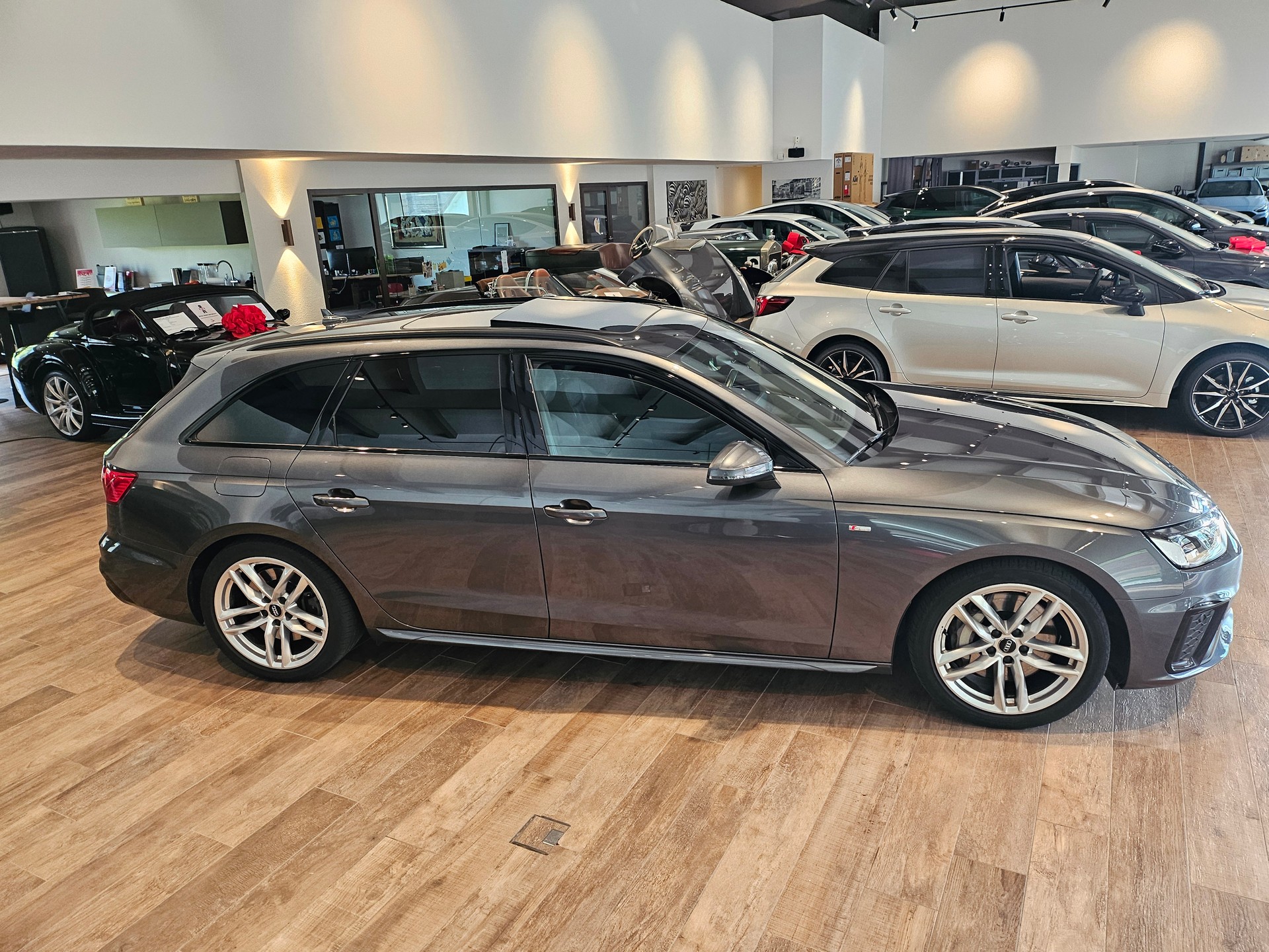 AUDI A4 Avant 50 TDI S line quattro tiptronicđ„AHKđ„8-fachđ„-image-7