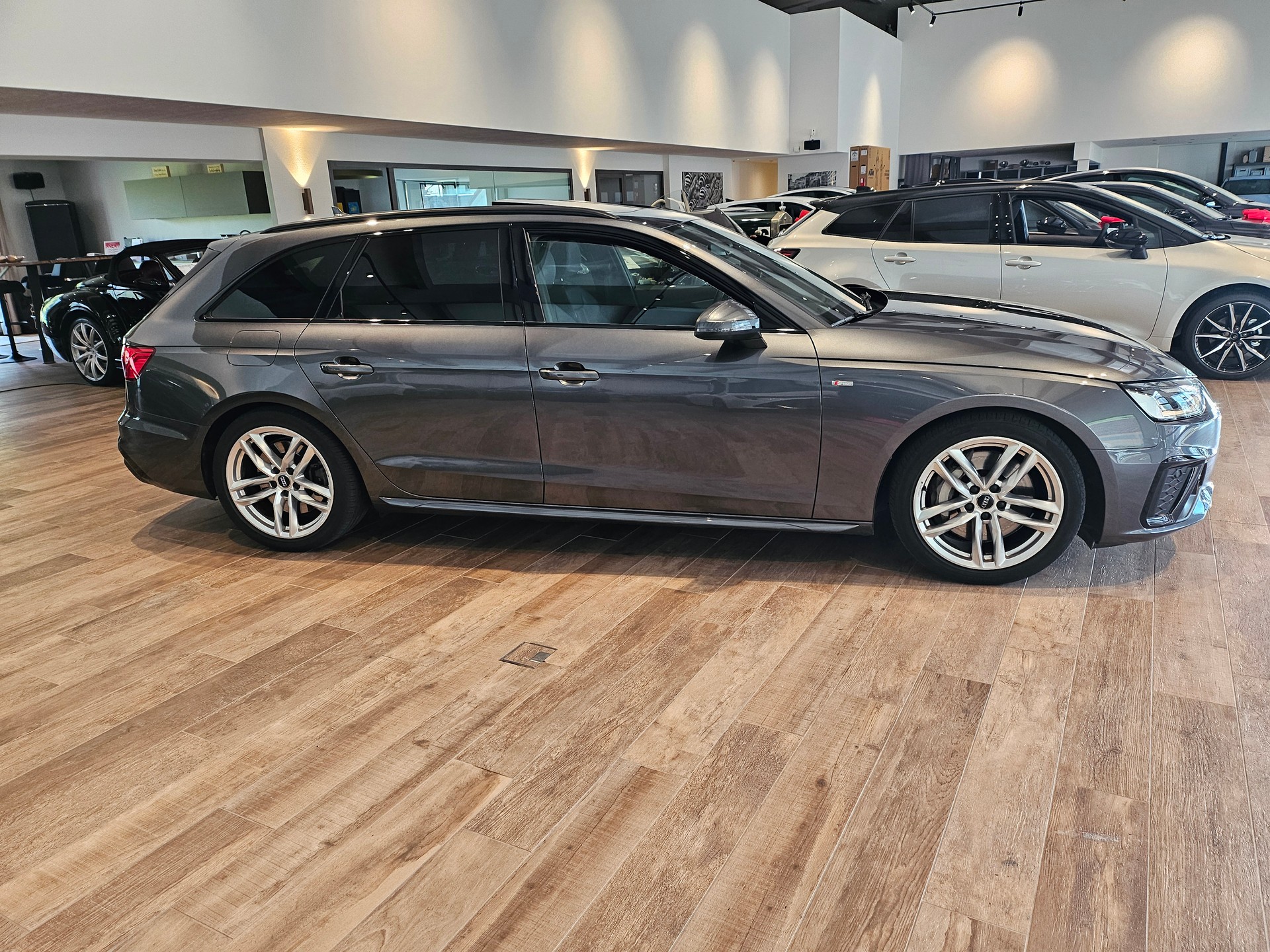 AUDI A4 Avant 50 TDI S line quattro tiptronicđ„AHKđ„8-fachđ„-image-6