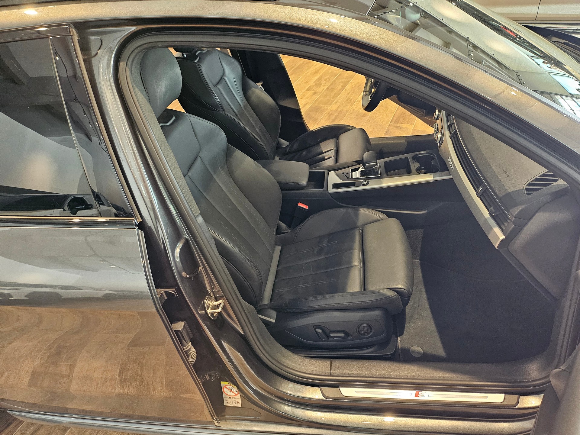 AUDI A4 Avant 50 TDI S line quattro tiptronicđ„AHKđ„8-fachđ„-image-17