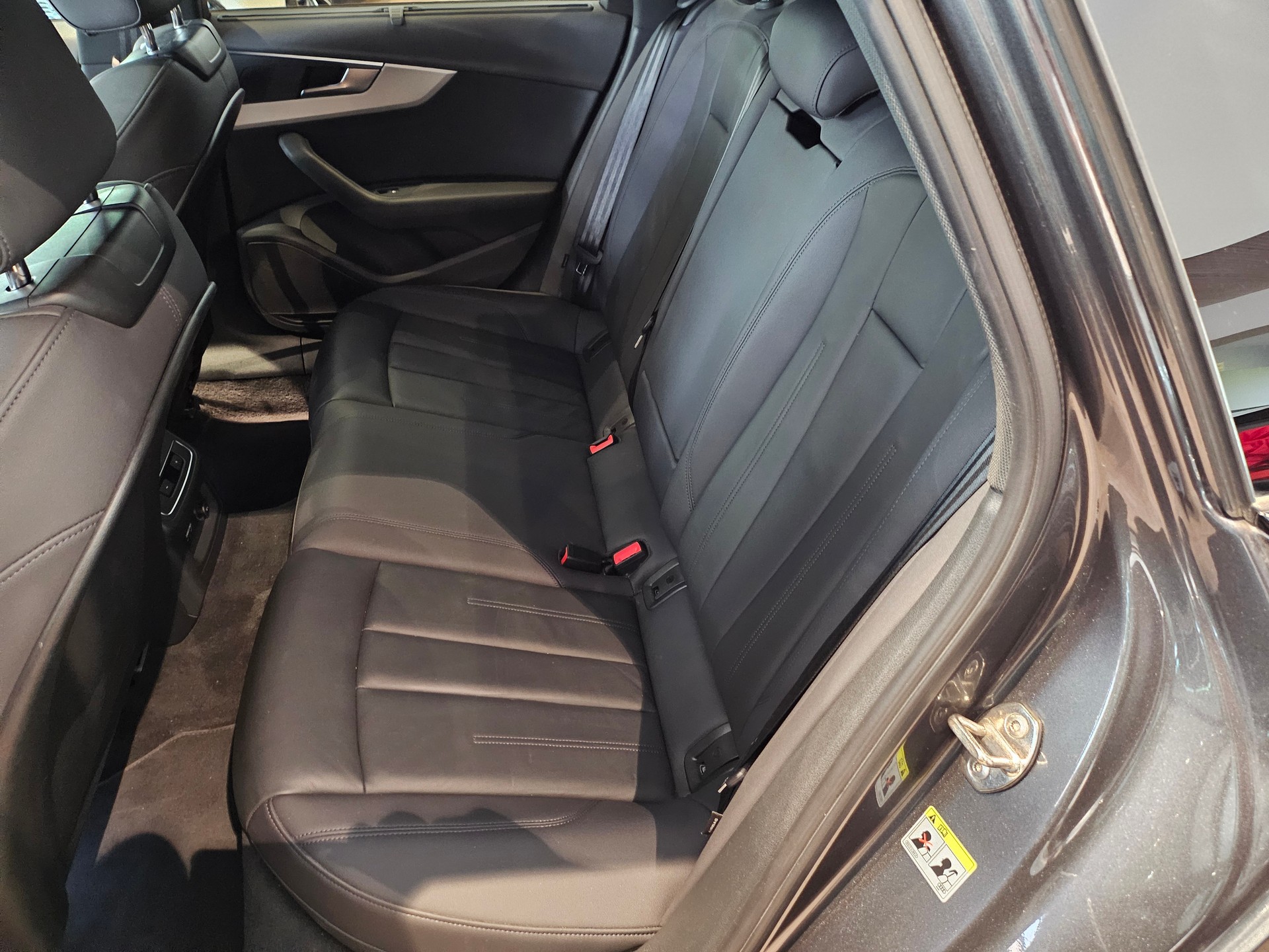 AUDI A4 Avant 50 TDI S line quattro tiptronicđ„AHKđ„8-fachđ„-image-21