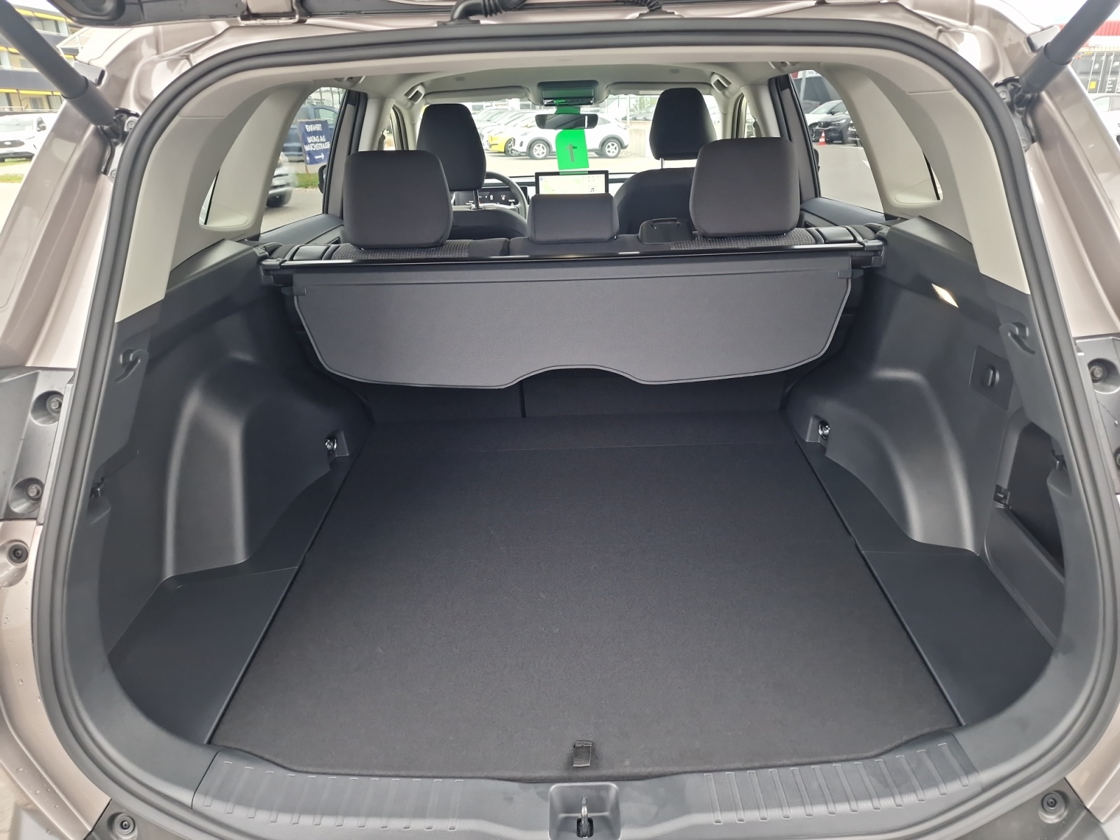 TOYOTA RAV-4 2.5 HSD Trend AWD-image-19